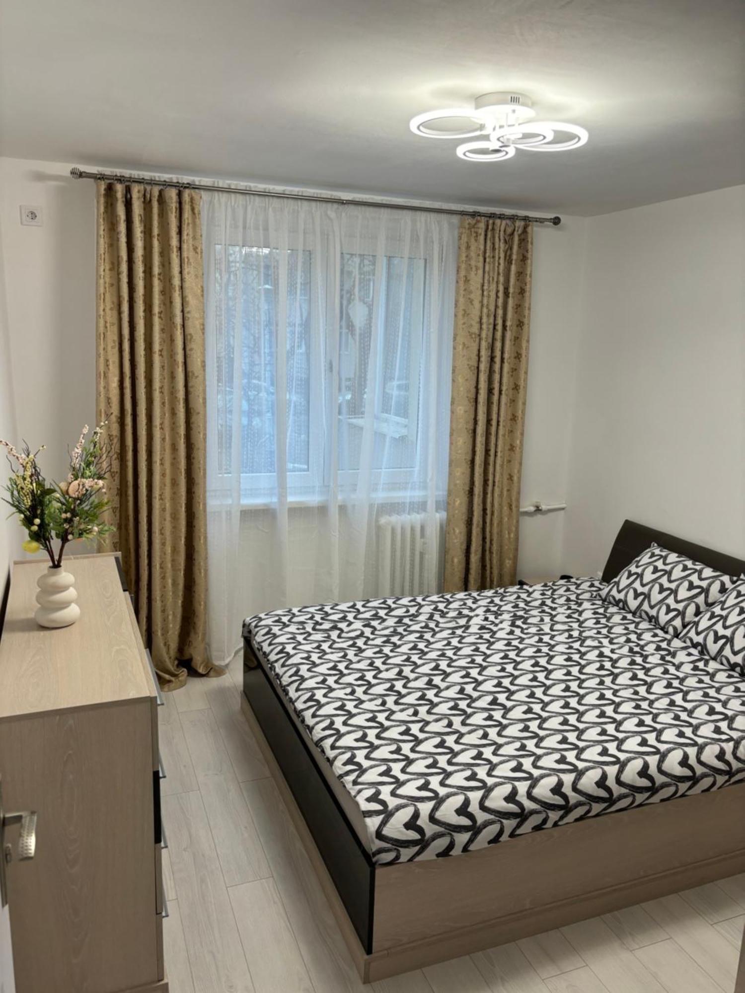 3 Camere Decomandat Bucharest Luaran gambar