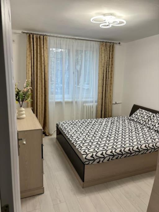 3 Camere Decomandat Bucharest Luaran gambar