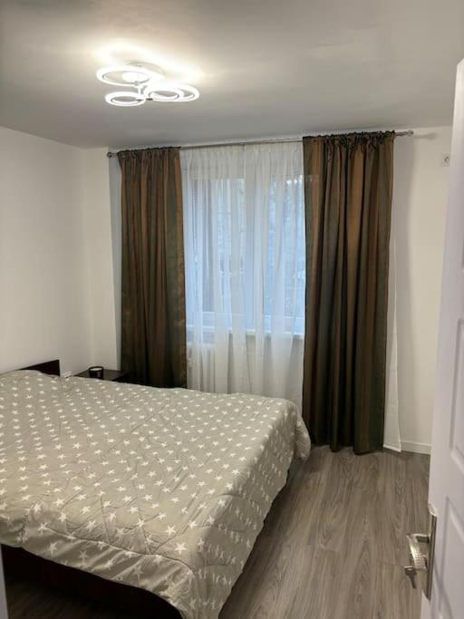 3 Camere Decomandat Bucharest Luaran gambar