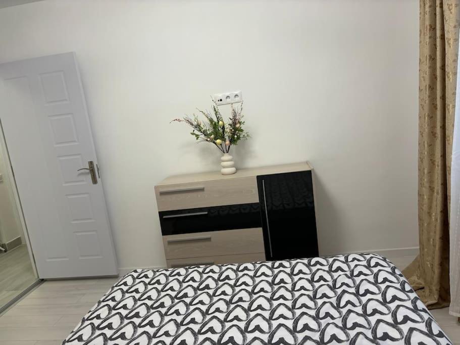 3 Camere Decomandat Bucharest Luaran gambar